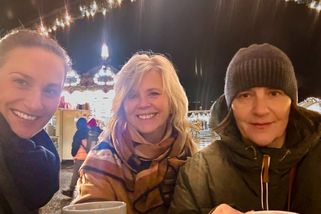 Eva Pavlová zazářila na Vánočních trzích. Lidé ji přirovnávají k princezně Dianě – eXtra.cz